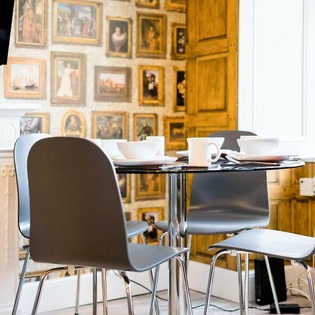 West Bow - Magical Harry Potter-Inspired Flat Near Edinburgh Castle 아파트 외부 사진